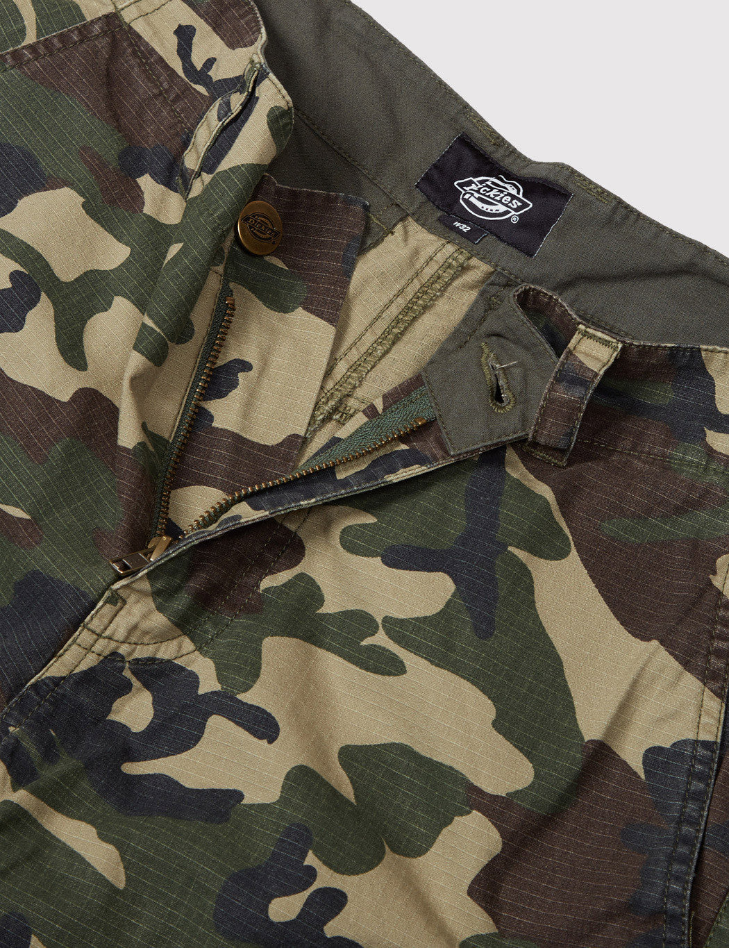 New York Cargo Shorts - Camo